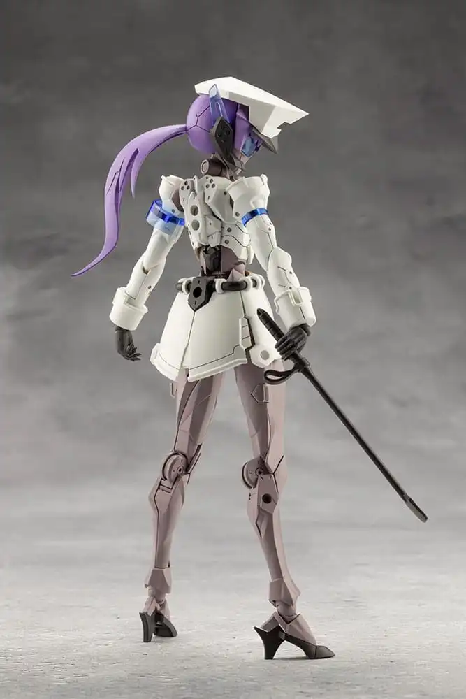 Megalomaria Unlimited Universe Plastic Model Kit Vanguard Leader 16 cm